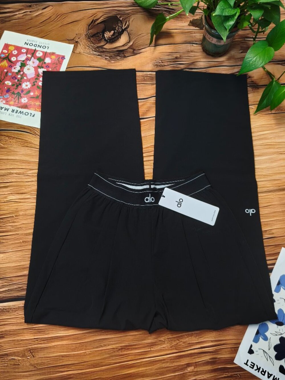 New With Tags Alo Yoga Black Suit Up Trouser💰Regular Relaxed Wide Leg Pants🙆🏻 - Picture 6 of 7